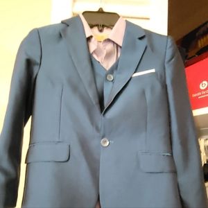 Boys size 6 3 piece slim suit